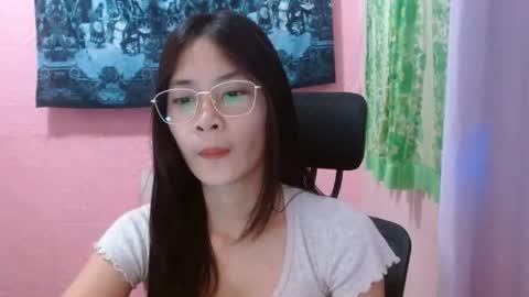 Mia online show from June 2026 05:09:01 AM