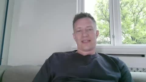 sweetsinner83 online show from May 2026 06:14:02 PM