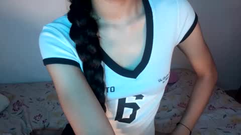 SweetSinnyX online show from April 2026 02:00:02 AM