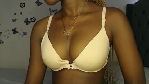 Snapshot of sweetsinxx1 chatting on September 2025 11:21:01 AM Sweetsinxx1 online show from September 2025 11:21:01 AM