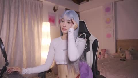 Cat independent model  online show from November 2025 02:45:02 AM