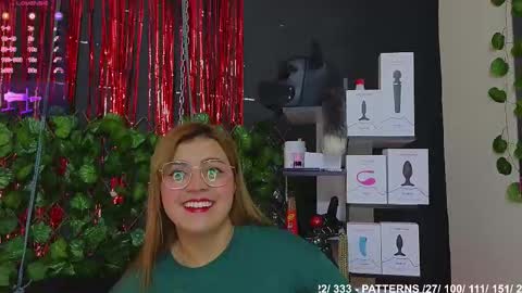 Snapshot of sweett_mollyy chatting on November 2025 03:34:02 PM Molly - INDEPENDENT MODEL online show from November 2025 03:34:02 PM