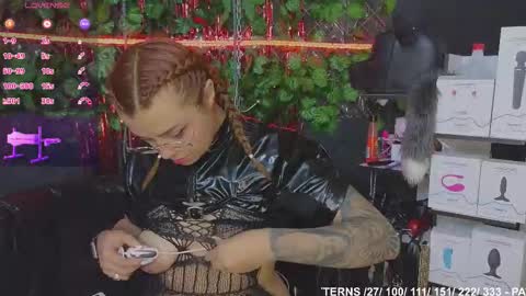 Molly -  INDEPENDENT MODEL online show from December 2025 02:08:02 AM