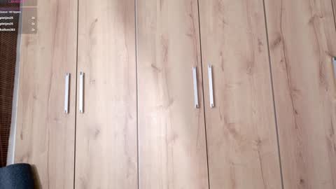 Snapshot of sweett_petite chatting on February 2025 10:54:01 PM online show from February 2025 10:54:01 PM