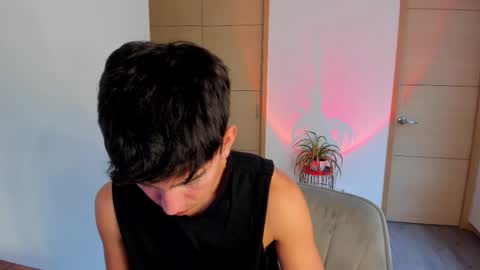 Andy  online show from September 2025 05:18:02 PM