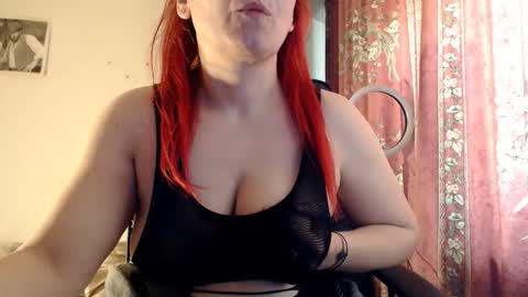 Snapshot of sweettanne chatting on April 2026 10:33:01 AM SweettAnne online show from April 2026 10:33:01 AM