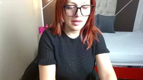 Snapshot of sweettscarlet chatting on September 2025 12:18:01 PM Scarlet online show from September 2025 12:18:01 PM