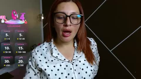 Snapshot of sweettscarlet chatting on October 2025 11:53:02 AM Scarlet online show from October 2025 11:53:02 AM