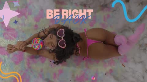 sweetviolet___ online show from February 2026 11:57:02 AM