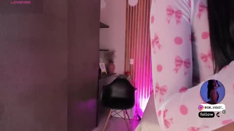 sweetviolet___ online show from May 2026 12:34:02 PM