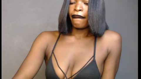 Snapshot of sweetxxboobsx chatting on April 2026 08:37:02 AM sweetxxboobsx online show from April 2026 08:37:02 AM