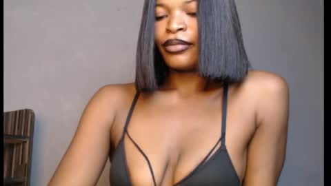 sweetxxboobsx online show from April 2026 04:09:01 PM
