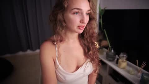 Snapshot of sweety_777 chatting on October 2025 06:08:01 PM Liza online show from October 2025 06:08:01 PM