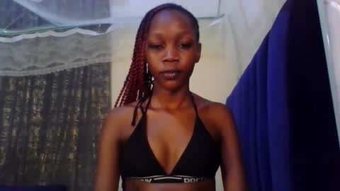 Snapshot of sweety_melanin chatting on April 2026 06:35:02 PM Vickky online show from April 2026 06:35:02 PM