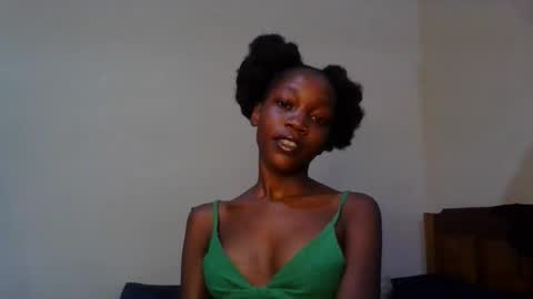 Snapshot of sweety_melanin chatting on May 2026 08:47:02 PM Vickky online show from May 2026 08:47:02 PM