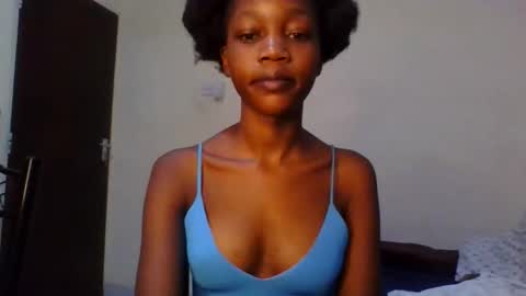 Snapshot of sweety_melanin chatting on May 2026 06:10:02 AM Vickky online show from May 2026 06:10:02 AM