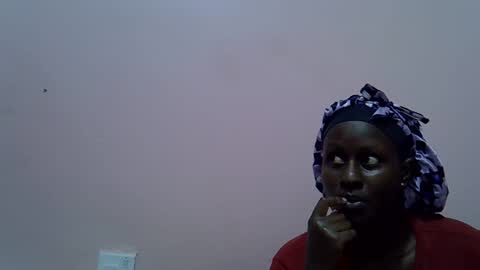 Snapshot of sweety_starlit chatting on April 2026 11:05:02 AM sweety_starlit online show from April 2026 11:05:02 AM