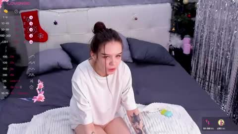 Snapshot of sweetydeviliya chatting on January 2025 12:27:02 PM sweetydeviliya online show from January 2025 12:27:02 PM