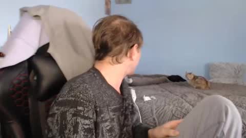 Cat online show from January 2026 12:10:01 PM