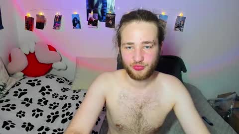 Snapshot of swiity_room_ chatting on January 2026 04:12:02 PM Slavik Vikulik online show from January 2026 04:12:02 PM