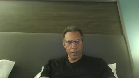 swimmerbod2495 online show from May 2026 06:32:03 AM