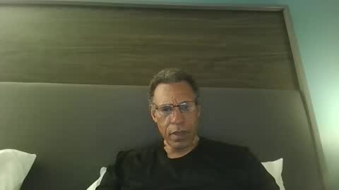 swimmerbod2495 online show from May 2026 06:54:02 AM
