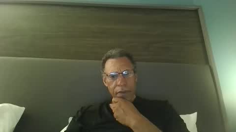 swimmerbod2495 online show from May 2026 07:05:02 AM