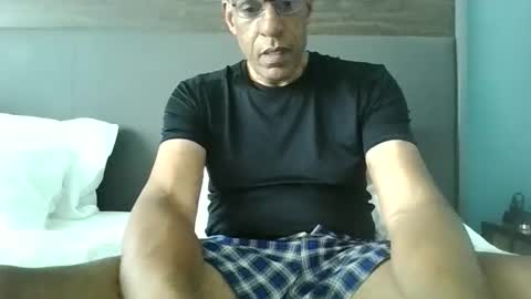 swimmerbod2495 online show from May 2026 06:07:02 PM