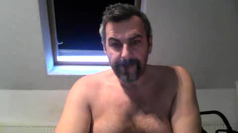 swinger_men_austria online show from February 2026 07:01:01 AM