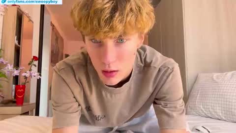 Snapshot of swoopyboy chatting on February 2026 08:40:02 AM swoopyboy online show from February 2026 08:40:02 AM