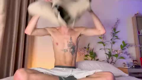 Snapshot of swoopyboy chatting on February 2026 06:31:02 AM swoopyboy online show from February 2026 06:31:02 AM