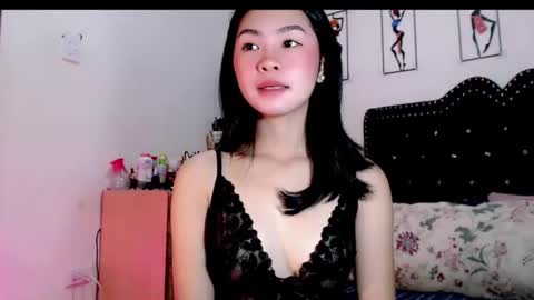 Snapshot of swt_asianholly chatting on November 2025 12:35:01 AM Holly online show from November 2025 12:35:01 AM