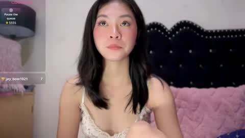 Holly online show from May 2026 02:14:01 PM