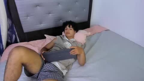 Snapshot of swwet_boy chatting on January 2025 01:08:01 AM swwet_boy online show from January 2025 01:08:01 AM