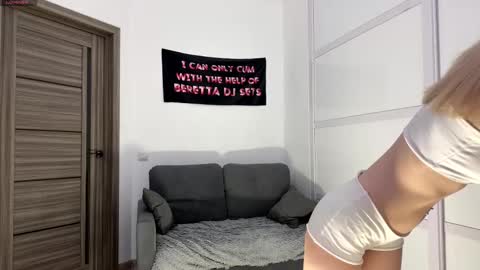 Snapshot of sydneyhackathorn chatting on February 2026 05:10:01 PM Mona online show from February 2026 05:10:01 PM