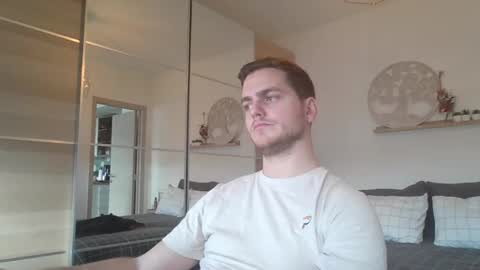 Snapshot of syl092 chatting on December 2024 02:30:01 PM syl092 online show from December 2024 02:30:01 PM