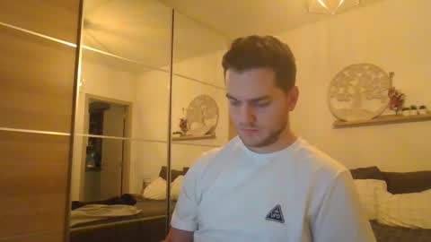 Snapshot of syl092 chatting on December 2024 04:27:02 PM syl092 online show from December 2024 04:27:02 PM