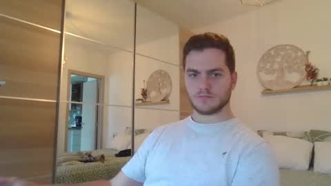 Snapshot of syl092 chatting on December 2024 11:15:01 AM syl092 online show from December 2024 11:15:01 AM