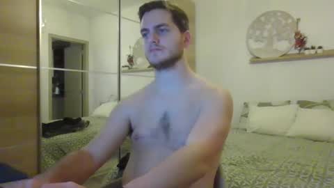 Snapshot of syl092 chatting on December 2024 07:43:02 PM syl092 online show from December 2024 07:43:02 PM