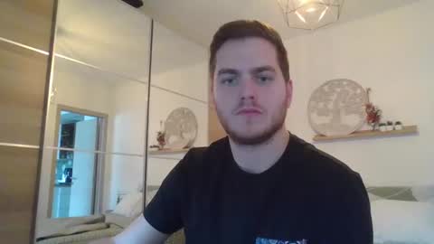 Snapshot of syl092 chatting on December 2024 01:39:01 PM syl092 online show from December 2024 01:39:01 PM