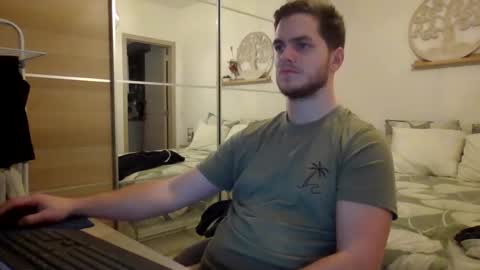 Snapshot of syl092 chatting on January 2025 05:52:02 PM syl092 online show from January 2025 05:52:02 PM