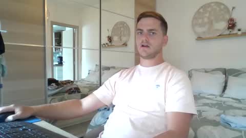 Snapshot of syl092 chatting on September 2025 12:29:01 PM syl092 online show from September 2025 12:29:01 PM