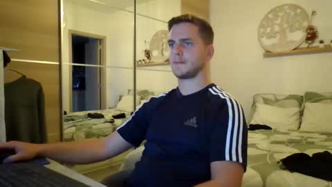 Snapshot of syl092 chatting on September 2025 05:38:01 PM syl092 online show from September 2025 05:38:01 PM