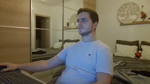 Snapshot of syl092 chatting on November 2025 05:02:01 PM syl092 online show from November 2025 05:02:01 PM