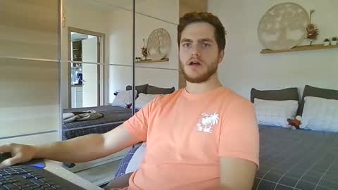 Snapshot of syl092 chatting on November 2025 12:27:02 PM syl092 online show from November 2025 12:27:02 PM