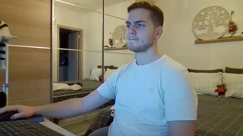 Snapshot of syl092 chatting on December 2025 03:52:01 PM syl092 online show from December 2025 03:52:01 PM