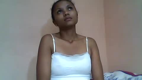 sylvaniah01 online show from June 2026 04:47:01 AM