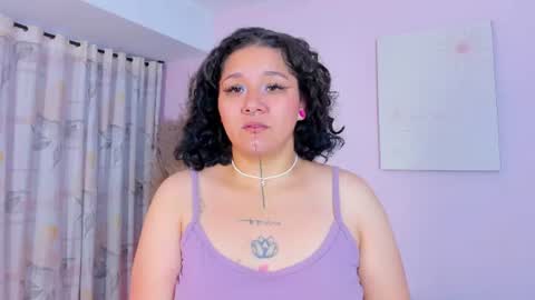 Snapshot of sylvara_bx chatting on June 2026 12:09:02 PM online show from June 2026 12:09:02 PM