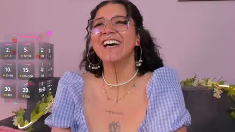 Snapshot of sylvara_bx chatting on July 2026 11:49:02 AM online show from July 2026 11:49:02 AM