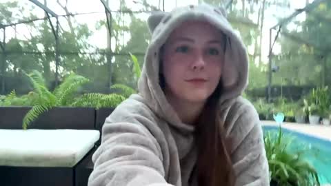 Jennah online show from October 2025 10:53:02 PM